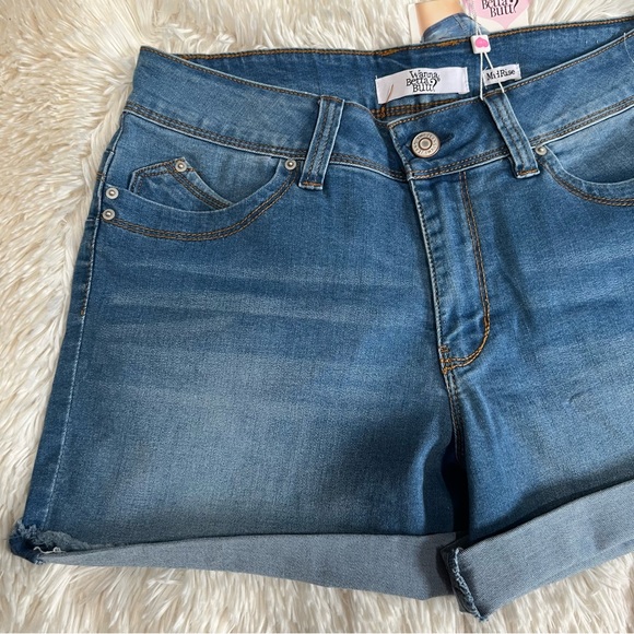 YMI Wanna Betta Butt mid rise shorts size 11 - Picture 11 of 11